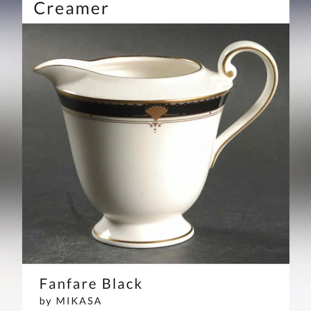 MIKASA BONE CHINA AK007 Fanfare Black CREAMER EUC